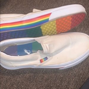 Rainbow Vans 🌸